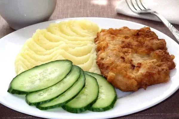 Курица отбивное с пюре