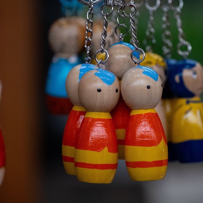 брелок с лого